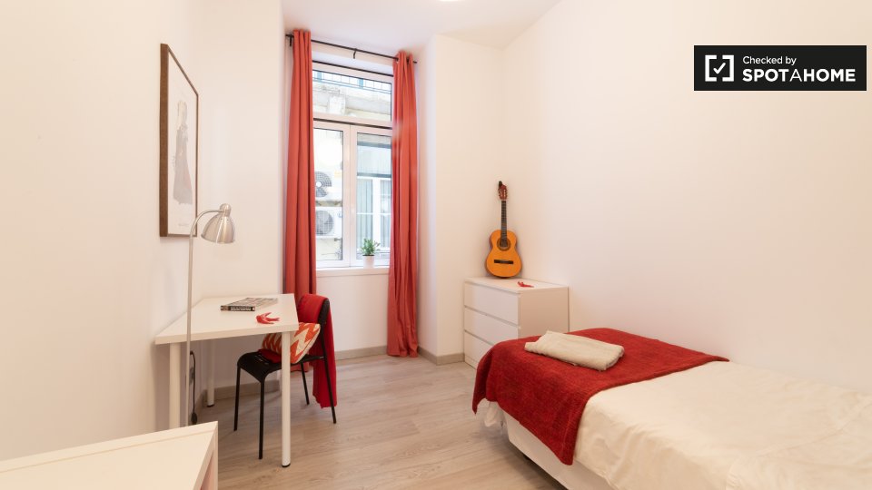 Double room Lisbon, 5 beds, 120m² — photo 17