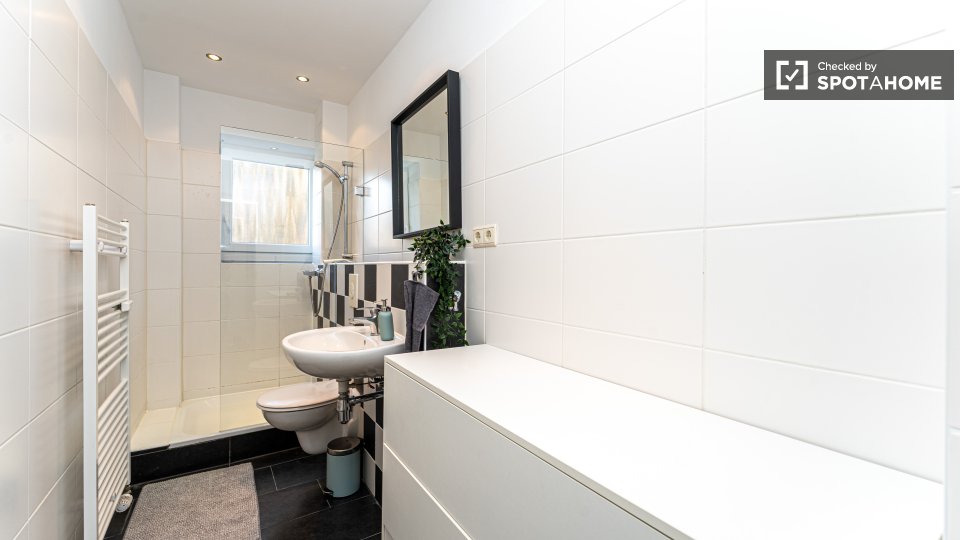 Double room Berlin, 3 beds, 58m² — photo 14