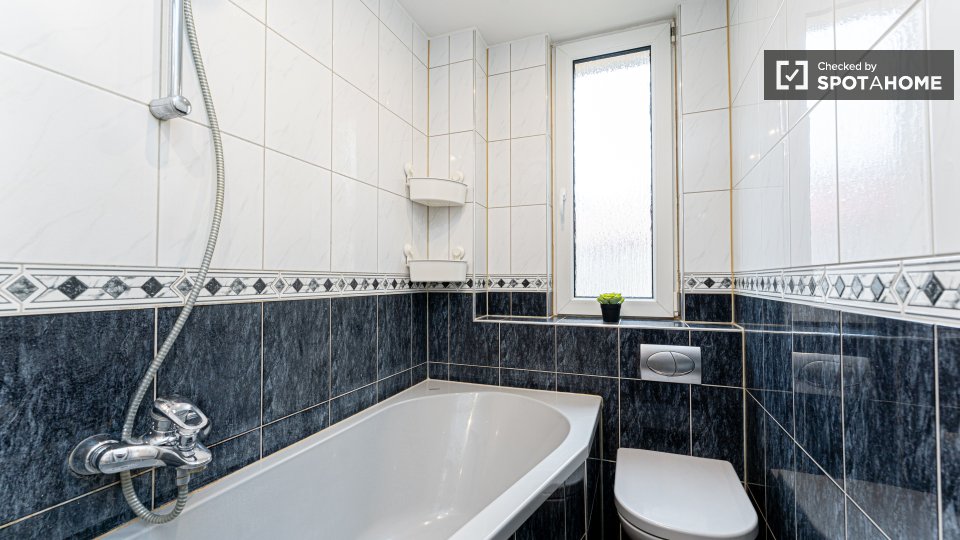 Double room Berlin, 3 beds, 56m² — photo 12