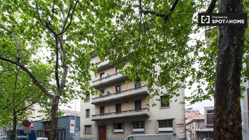Double room Milan, 2 beds — photo 19