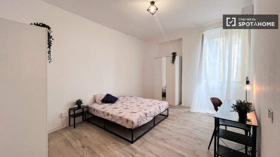 Double room Milan, 2 beds — photo 13