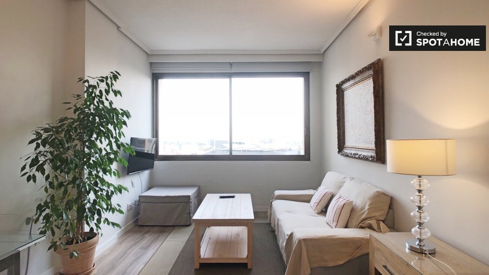 Apartment Madrid, 1 bed, 40m² — photo 1