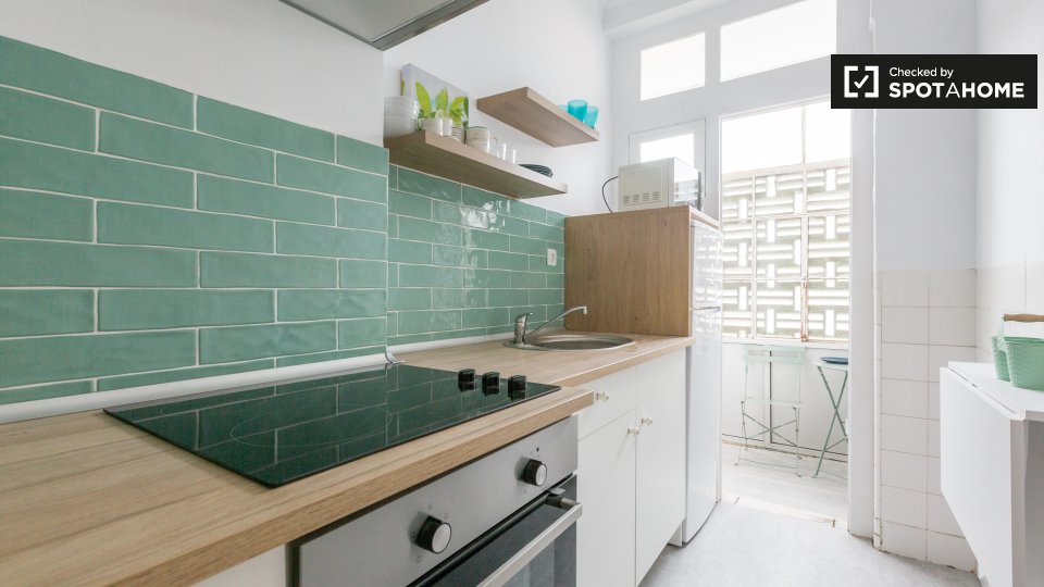 Apartment Lisbon, 1 bed — photo 12