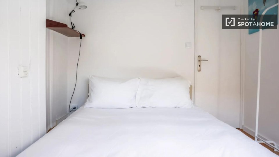 Apartment Lisbon, 3 beds, 55m² — photo 1