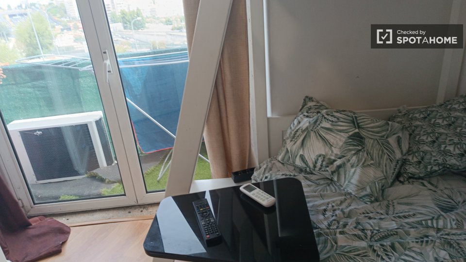 Double room Lisbon, 5 beds, 90m² — photo 25