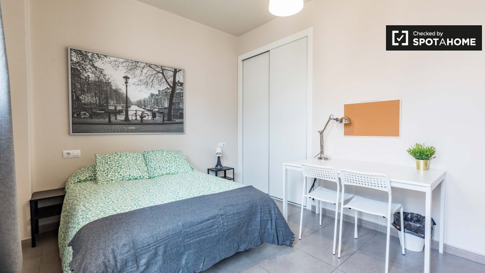 Double room Valencia, 5 beds — photo 2