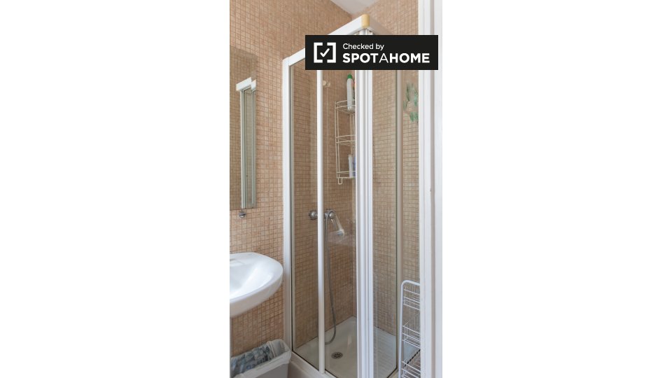 Double room Madrid, 10 beds, 220m² — photo 19