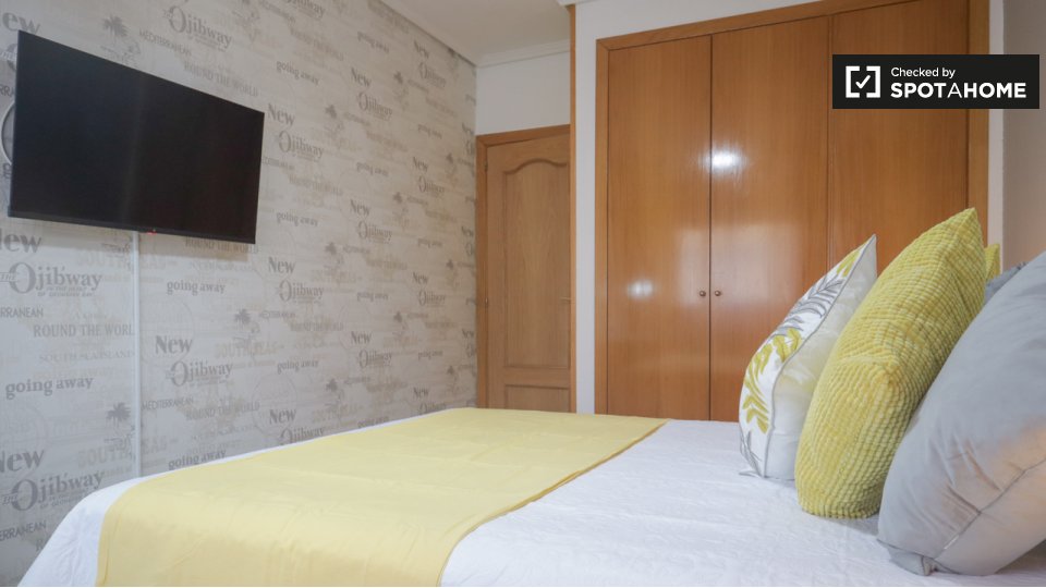 Double room Madrid, 5 beds — photo 6