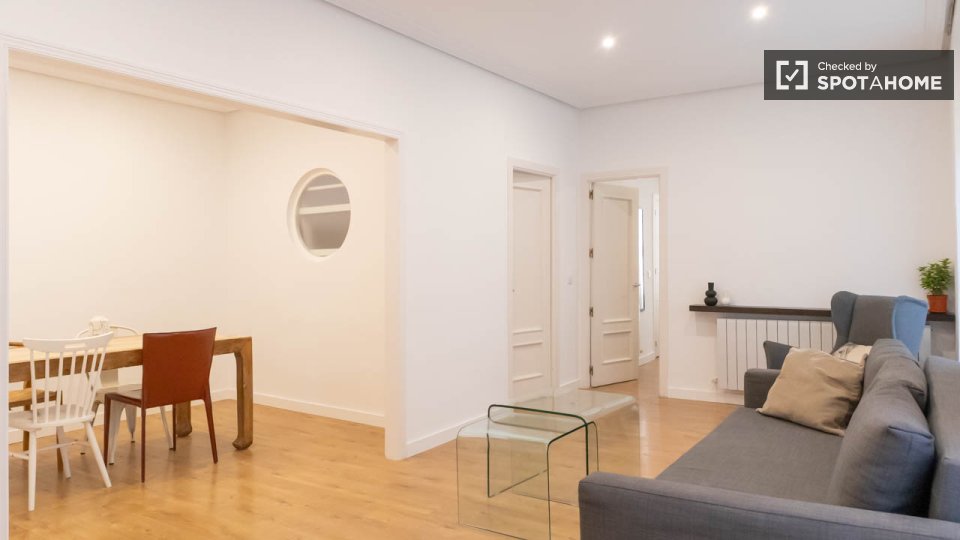 Apartamento de 2 dormitorios en alquiler en Palacio, Madrid