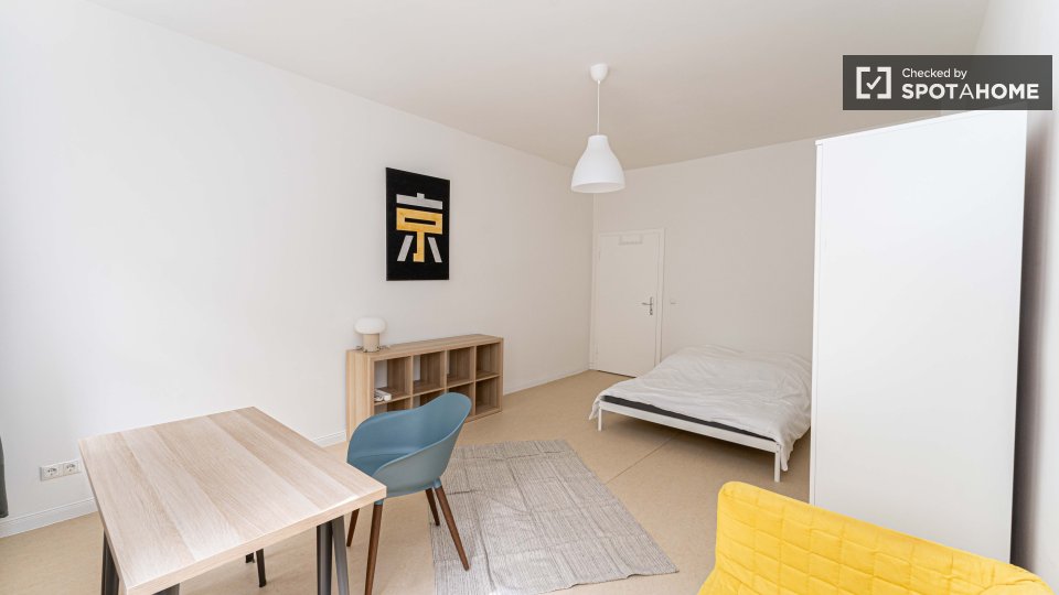 Double room Berlin, 3 beds — photo 10