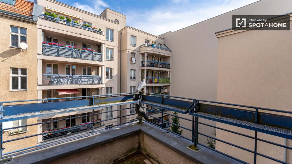 Double room Berlin, 5 beds, 80m² — photo 11