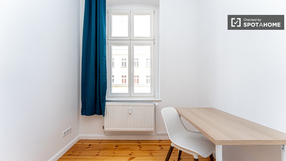 Double room Berlin, 5 beds, 124m² — photo 6