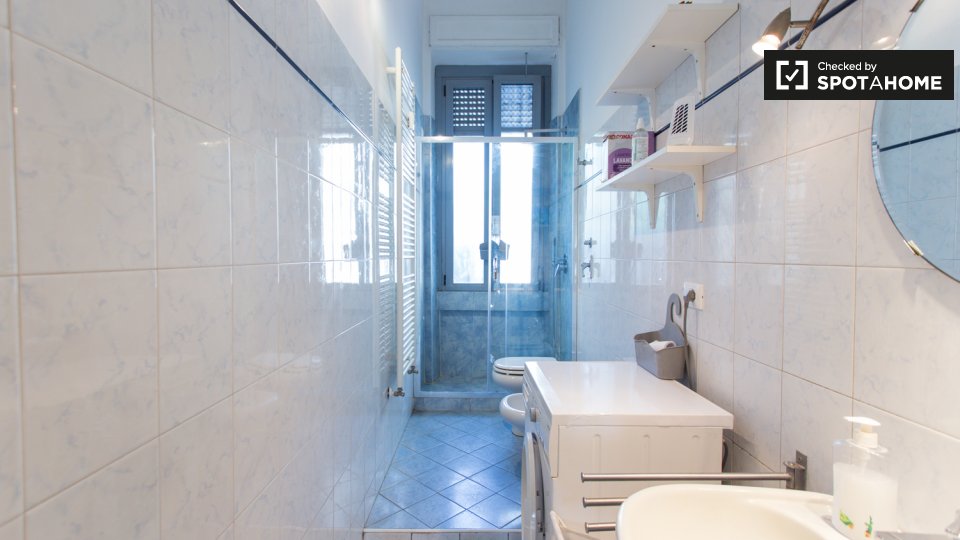 Double room Milan, 4 beds, 70m² — photo 6