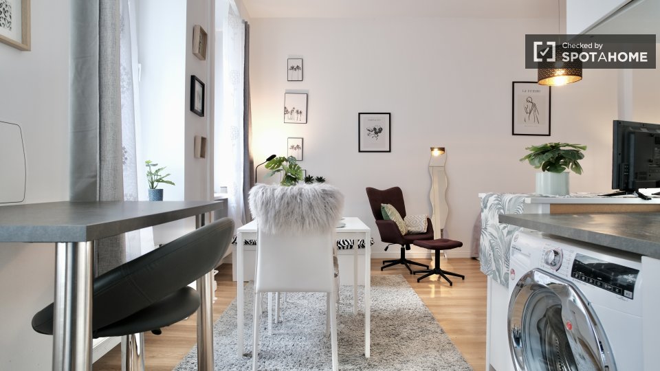 Apartment Berlin, 1 bed, 38m² — photo 1