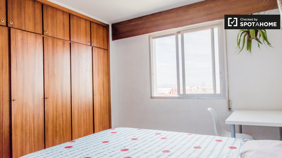 Double room Valencia, 5 beds, 160m² — photo 4