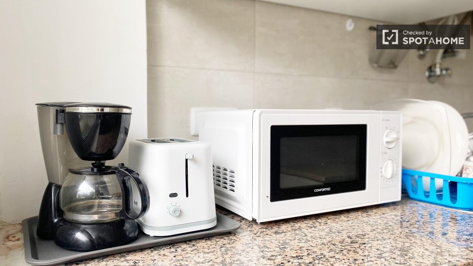 Double room Lisbon, 3 beds, 78m² — photo 28