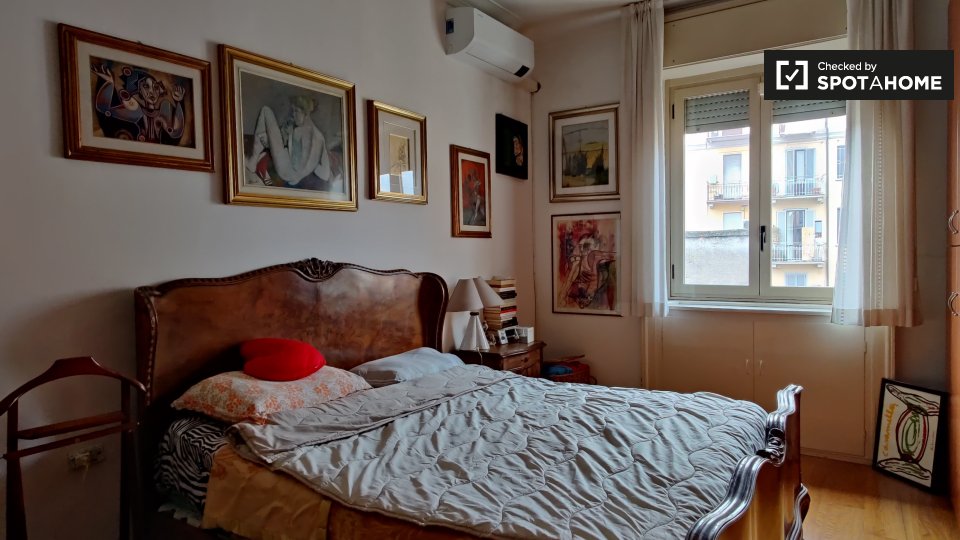 Double room Milan, 3 beds, 105m² — photo 1