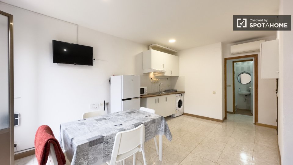Apartment Barcelona, 1 bed, 50m² — photo 10