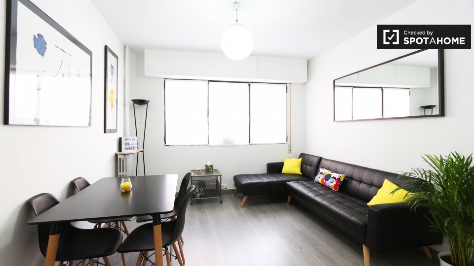 Double room Madrid, 5 beds, 96m² — photo 5