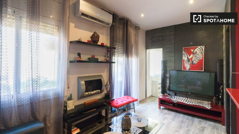Apartment Barcelona, 1 bed, 37m² — photo 1