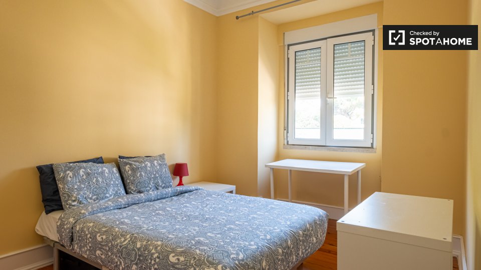 Double room Lisbon, 6 beds — photo 1