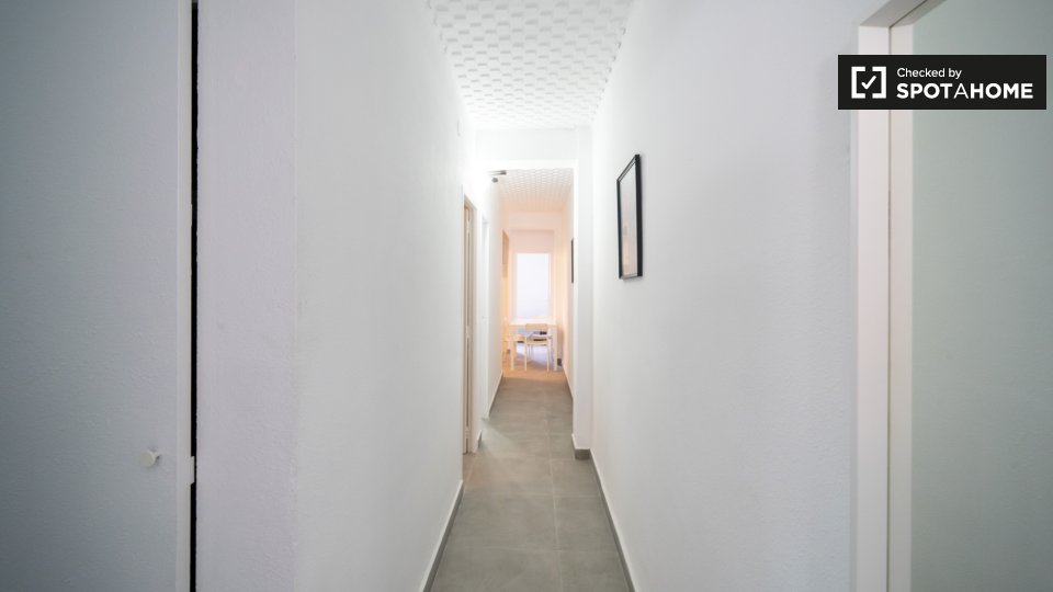 Double room Valencia, 3 beds — photo 5