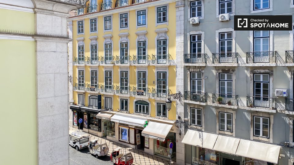 Apartment Lisbon, 2 beds — photo 18