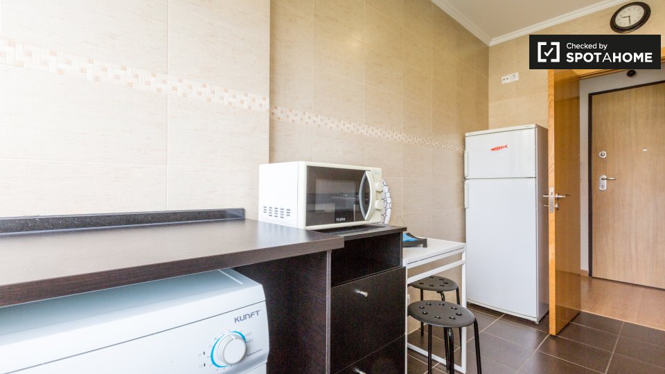 Apartment Lisbon, 2 beds, 58m² — photo 8