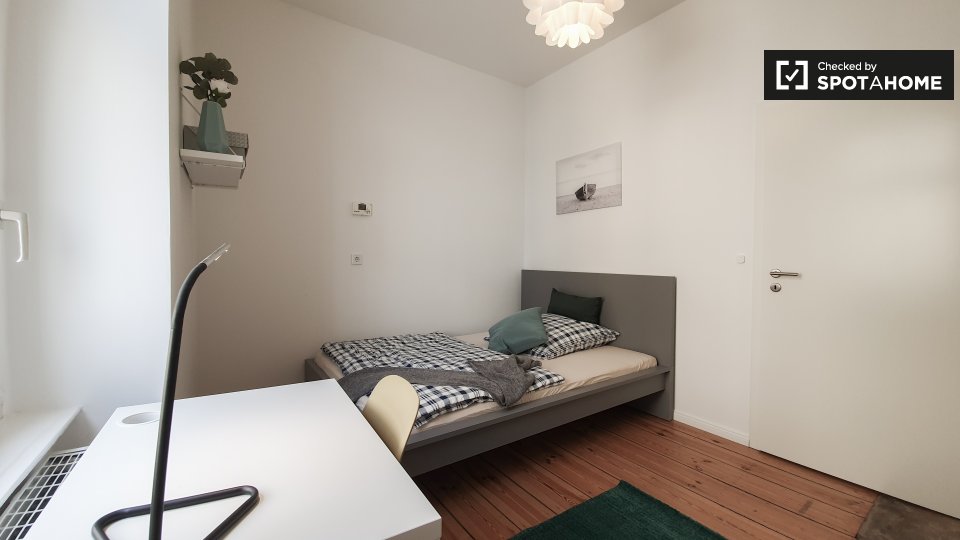 Double room Berlin, 3 beds — photo 2