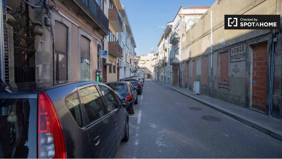 Apartment Porto, 1 bed, 65m² — photo 11