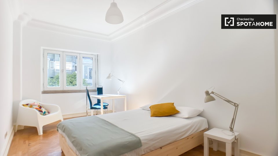 Double room Lisbon, 5 beds — photo 3