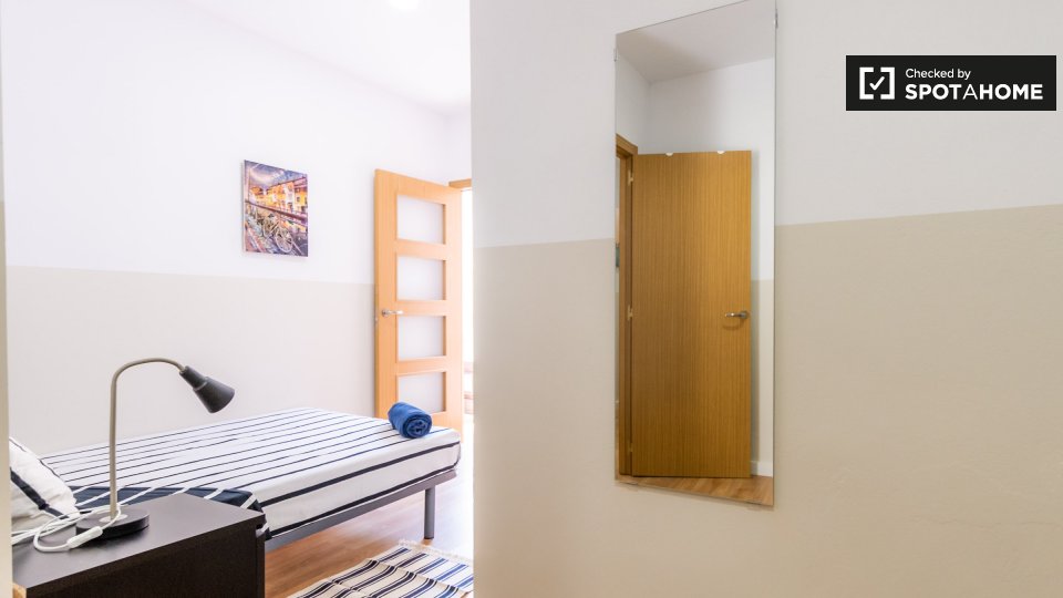 Double room Barcelona, 6 beds — photo 4