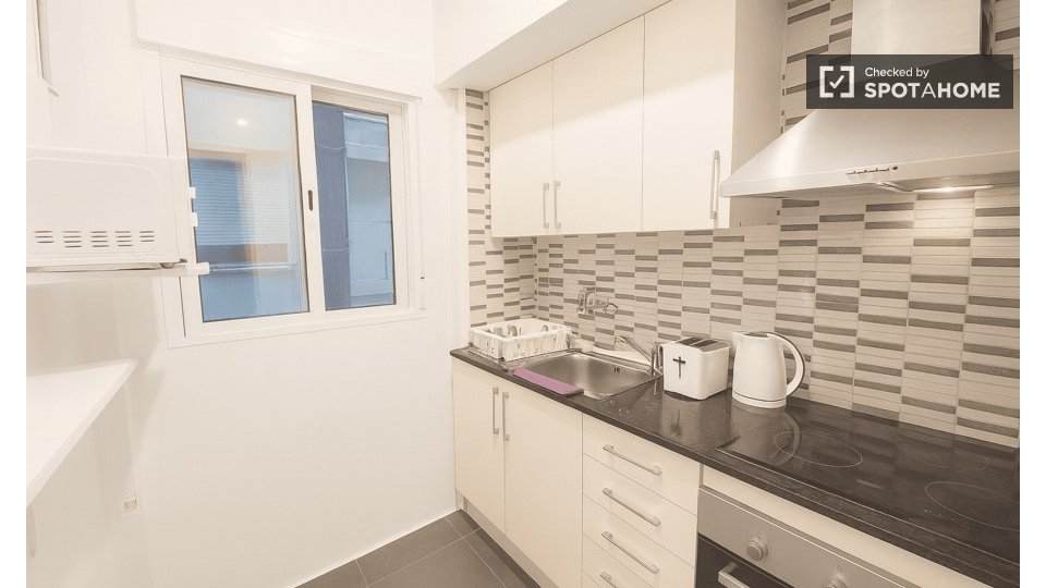 Double room Barcelona, 10 beds, 180m² — photo 50
