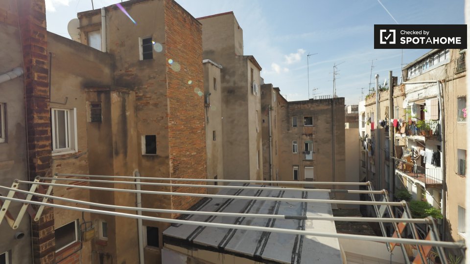 Double room Barcelona, 4 beds, 44m² — photo 4