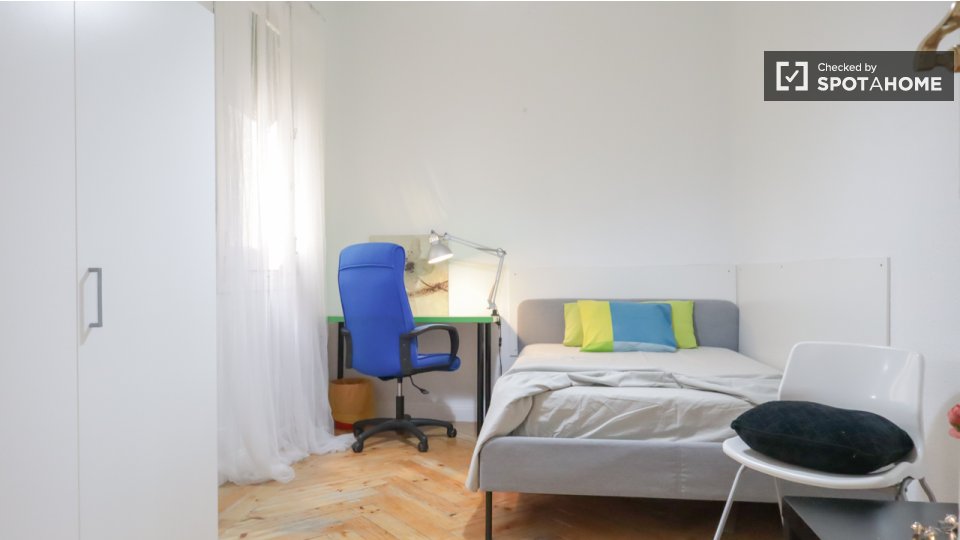 Double room Madrid, 10 beds — photo 10