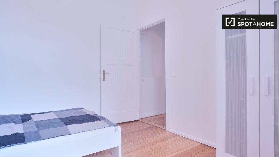 Double room Berlin, 8 beds, 67m² — photo 3