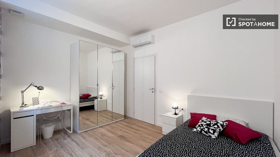 Camera doppia Milano, 4 camere — foto 9