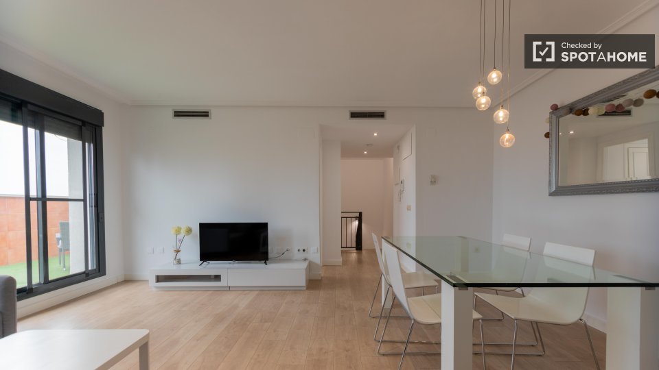 Apartment Valencia, 4 beds, 152m² — photo 15