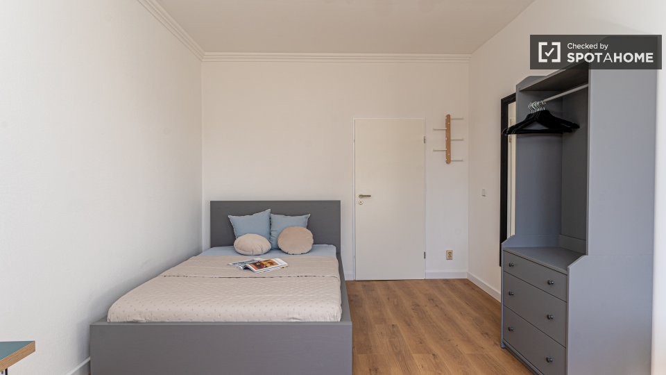 Double room Berlin, 5 beds, 166m² — photo 5