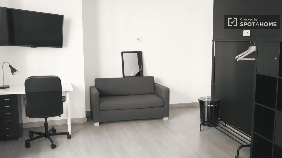 Double room Barcelona, 10 beds, 180m² — photo 30
