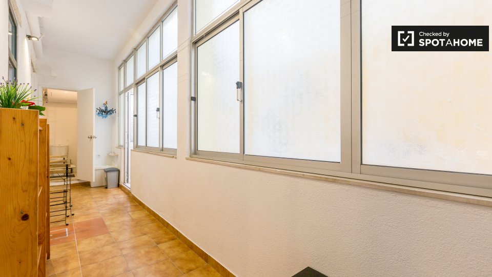 Double room Lisbon, 6 beds, 120m² — photo 9