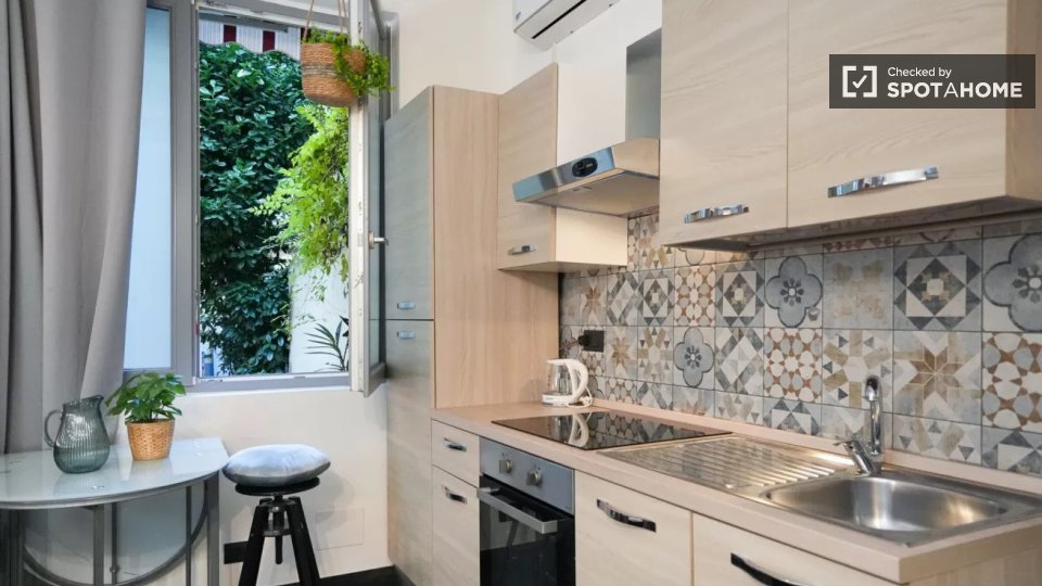 Apartment Turin, 1 bed — photo 2
