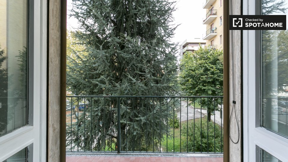 Double room Milan, 3 beds, 75m² — photo 7
