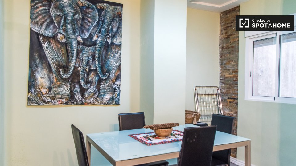 Double room Valencia, 2 beds, 68m² — photo 4