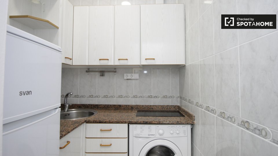 Double room Barcelona, 2 beds, 50m² — photo 15