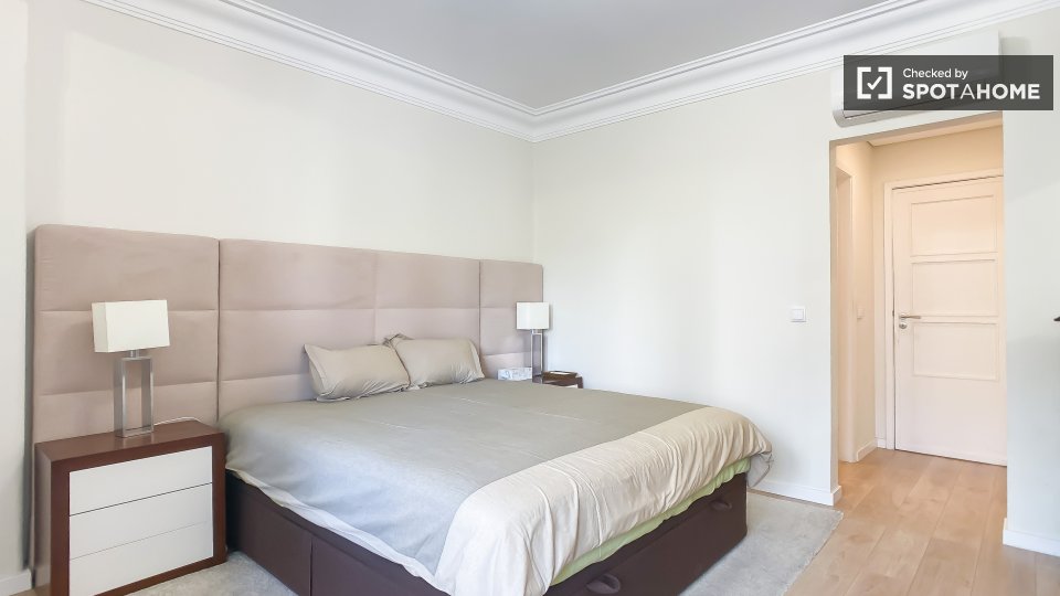 Double room Lisbon, 4 beds, 240m² — photo 5