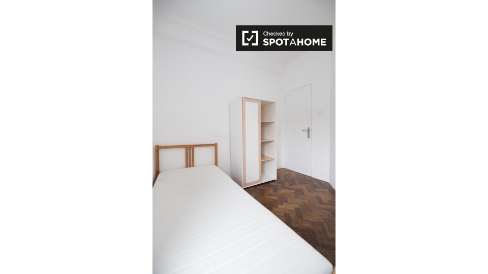 Double room Lisbon, 7 beds, 100m² — photo 3