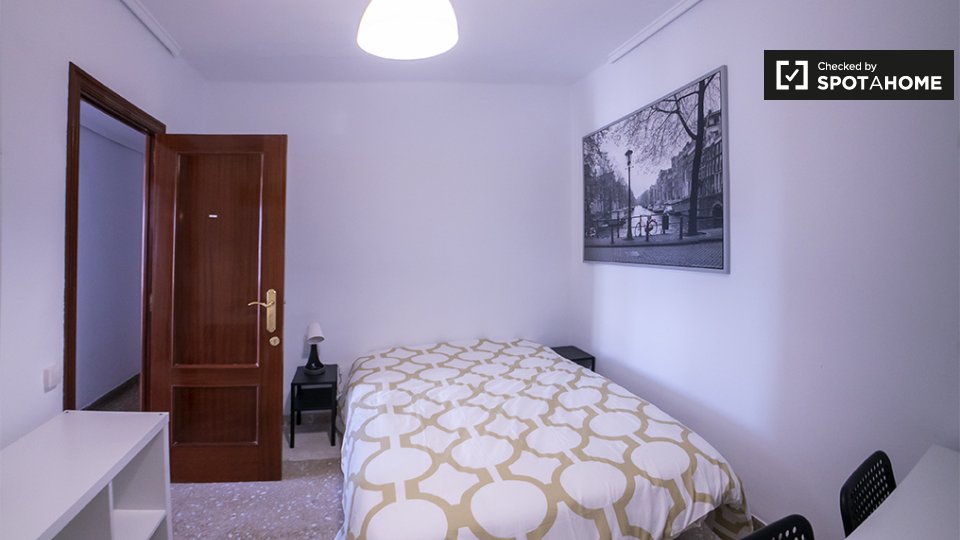 Double room Valencia, 6 beds — photo 2