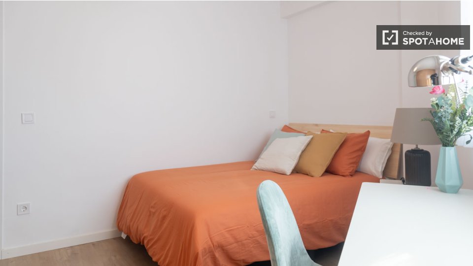 Double room Madrid, 4 beds, 85m² — photo 28