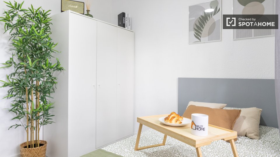 Double room Madrid, 4 beds — photo 28